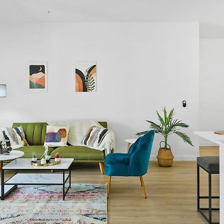 Cozysuites Glendale By The Stadium With Pool 03 Bagian luar foto