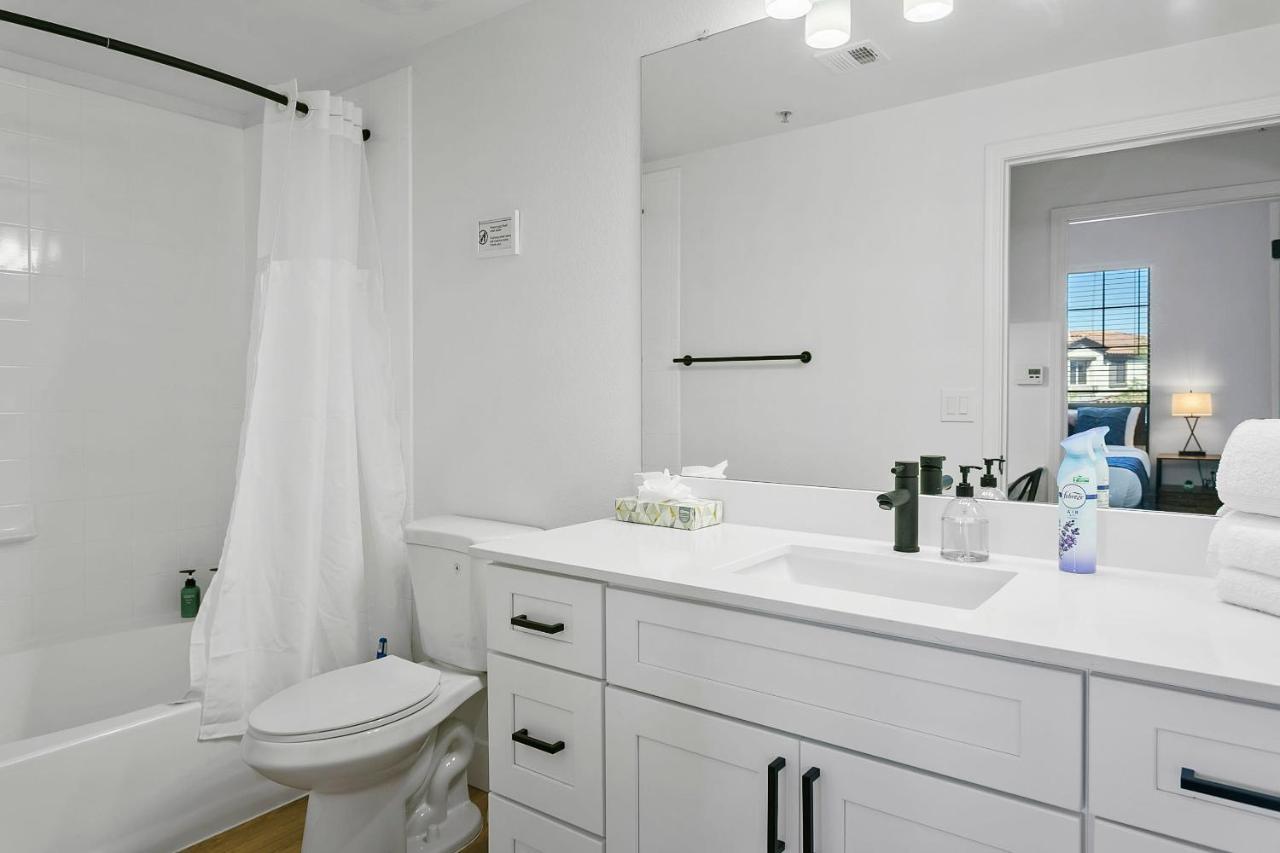 Cozysuites Glendale By The Stadium With Pool 03 Bagian luar foto
