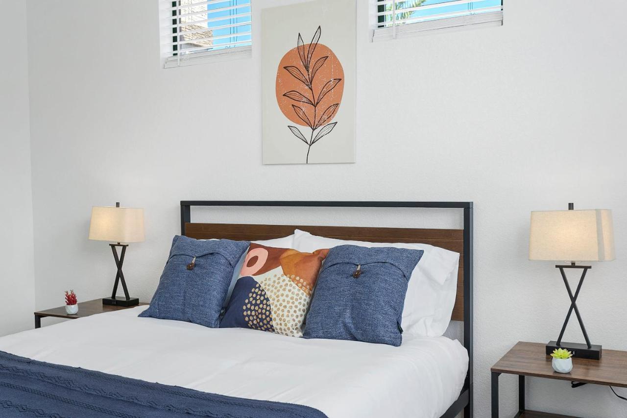 Cozysuites Glendale By The Stadium With Pool 03 Bagian luar foto