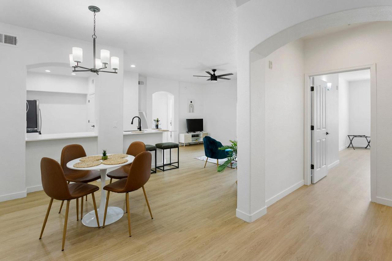Cozysuites Glendale By The Stadium With Pool 03 Bagian luar foto