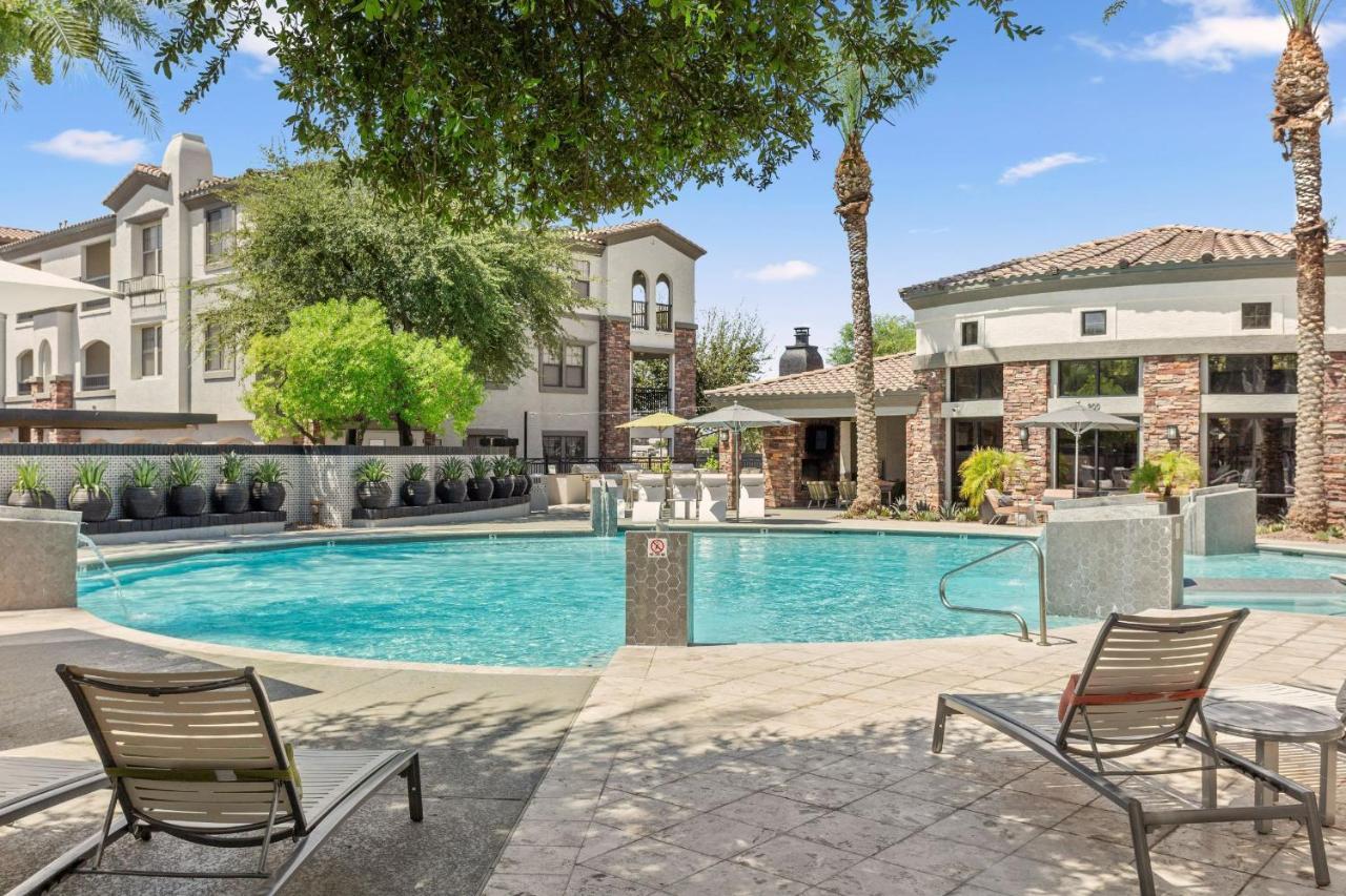 Cozysuites Glendale By The Stadium With Pool 03 Bagian luar foto